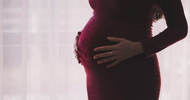 صدمة للأجنبيات الحوامل والحكومة الأمريكية تقطع الطريق على أحلامهن