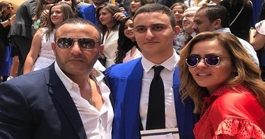 ياسين أحمد السقا يحذف صور والدته مها الصغير من حسابه على "إنستجرام"