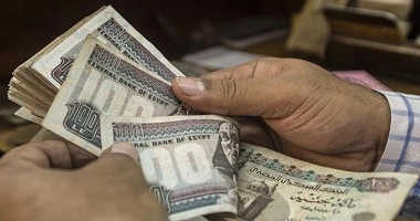 توزيع الأموال في مصر من علي سطح المسجد