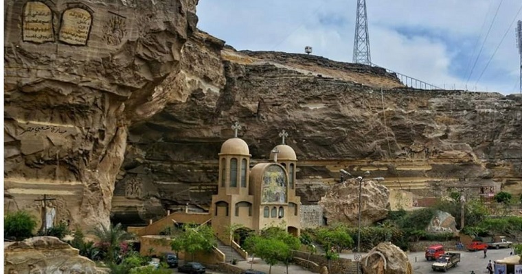 دير القديس سمعان الخراز بجبل المقطم بالقاهرة